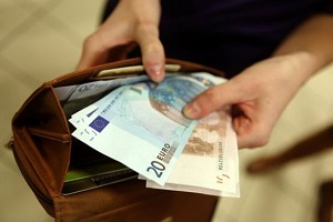 Болгария занимает третье место по росту заработной платы в ЕС и Еврозоне